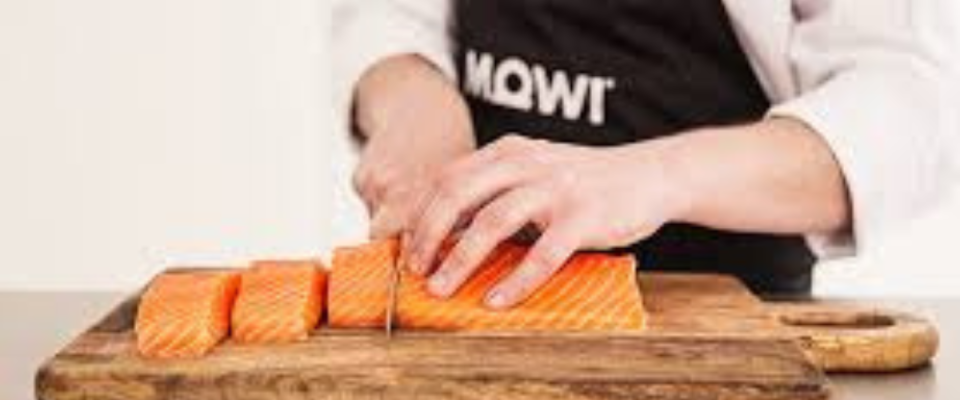 Mowi Opens First Salmon Processing Plant in Thailand